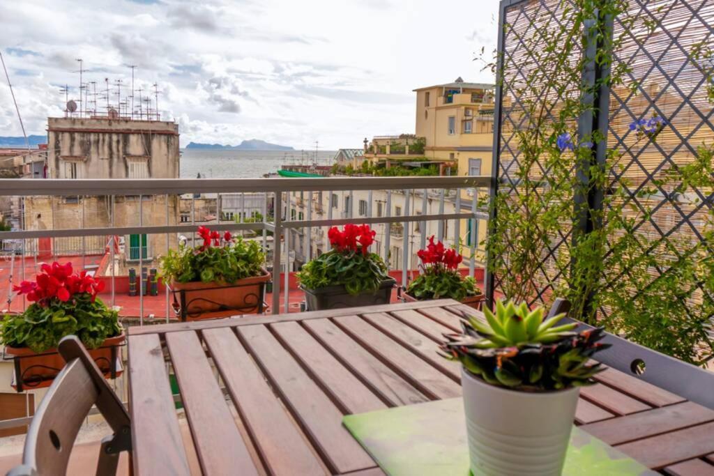 La Finestra Sul Golfo Apartment Naples Exterior photo