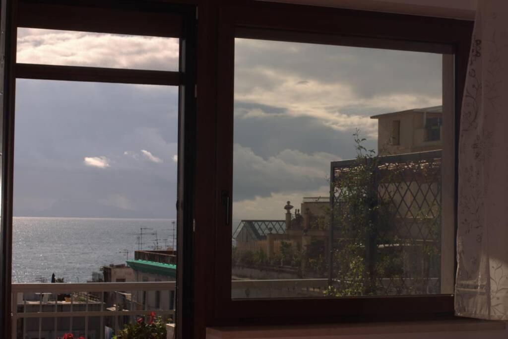 La Finestra Sul Golfo Apartment Naples Exterior photo